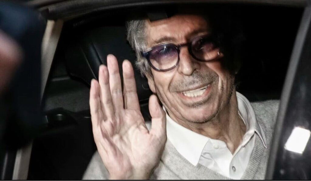 Impliqué dans plusieurs affaires de corruption et de fraude fiscale et condamné à de la prison ferme, l’ancien maire de Levallois-Perret Patrick Balkany (ici, en février 2020) incarne les occasions d’atteintes à la probité que rencontrent les élus locaux. François Guillot/AFP