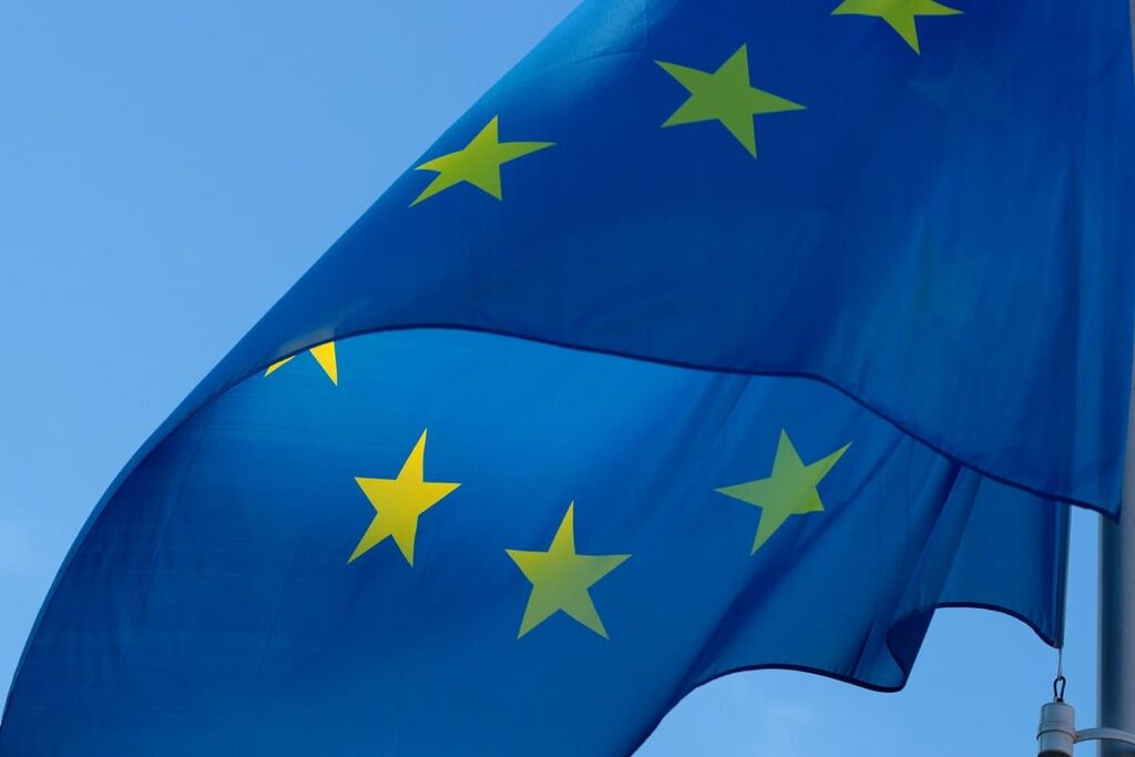Directive anticorruption européenne 2026 : la compliance devient un facteur atténuant dans les procédures pénales